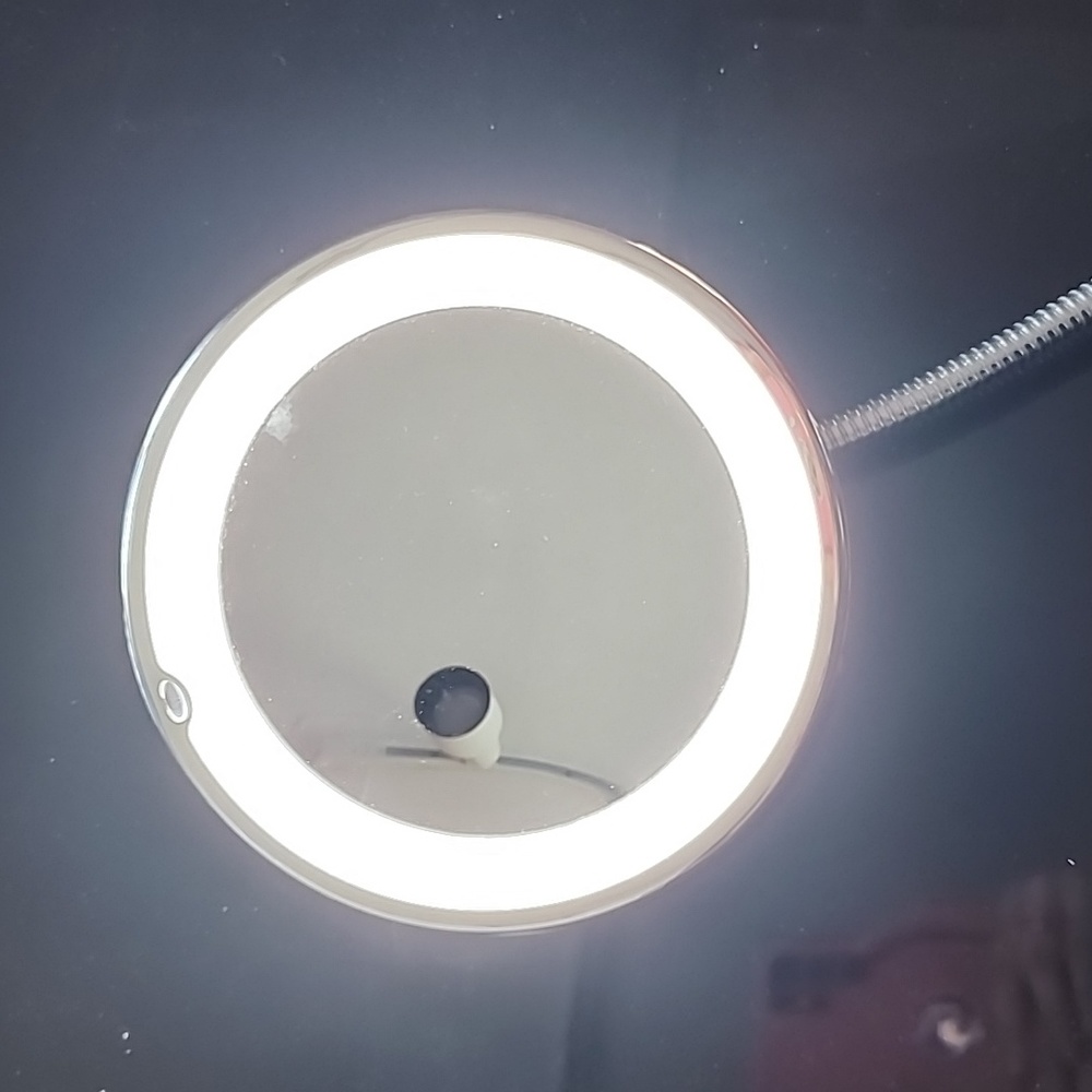 Magnified mirror